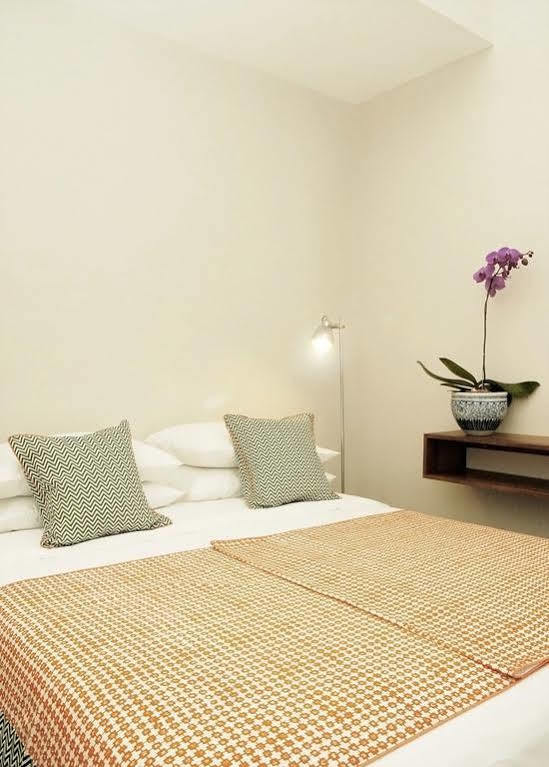 Seruni Guest House 덴파사르 외부 사진